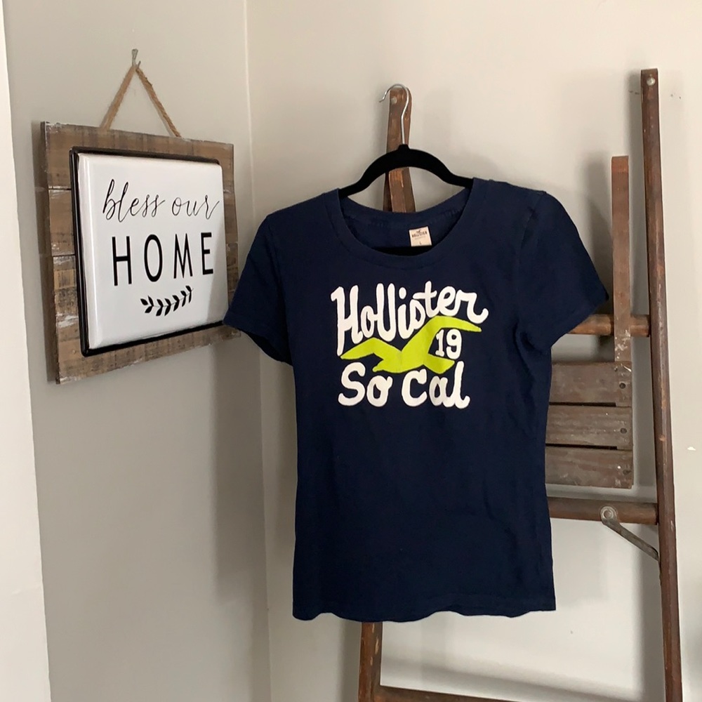 Hollister short sleeve shirt